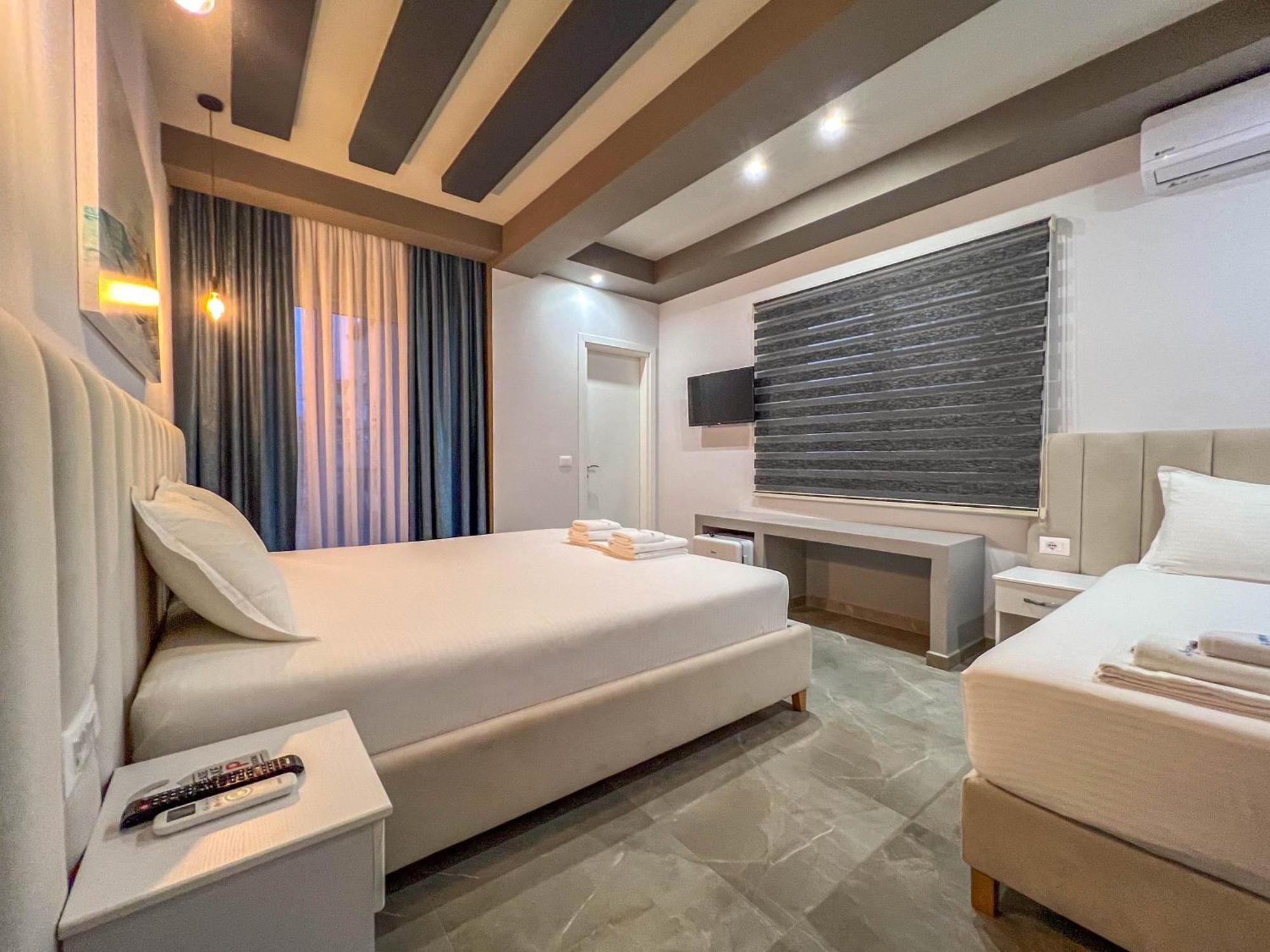 Rumani 3 Islands Hotel Ксамил Екстериор снимка